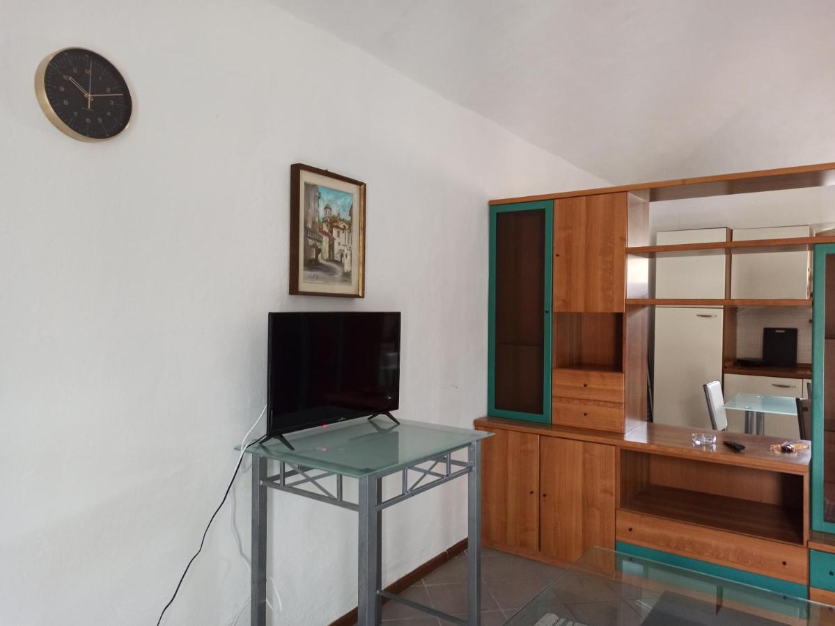 Il Ballatoio Di Giulia Apartment Asti Luaran gambar
